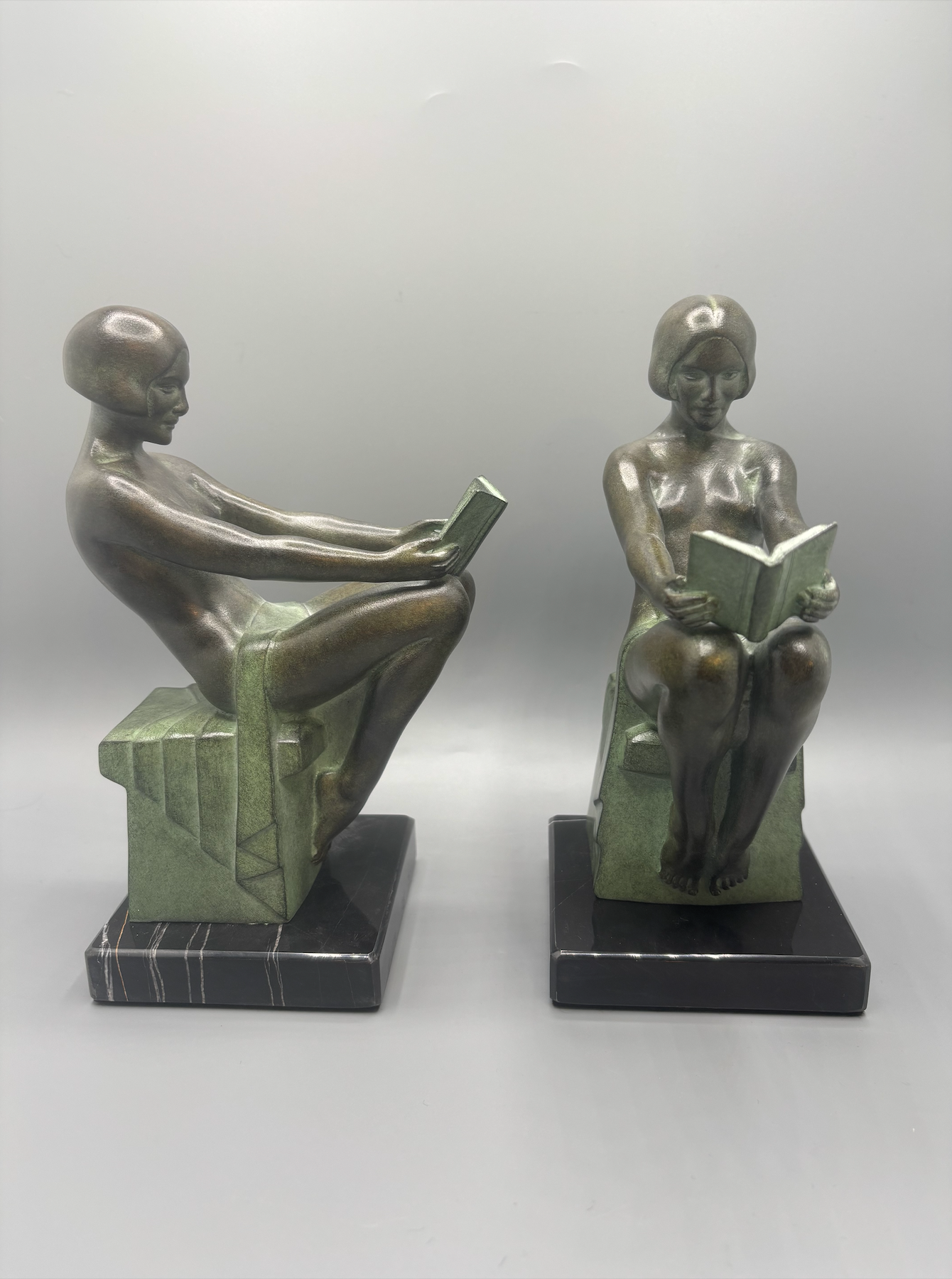 Paire de serre livres "Délassement" Max Le Verrier