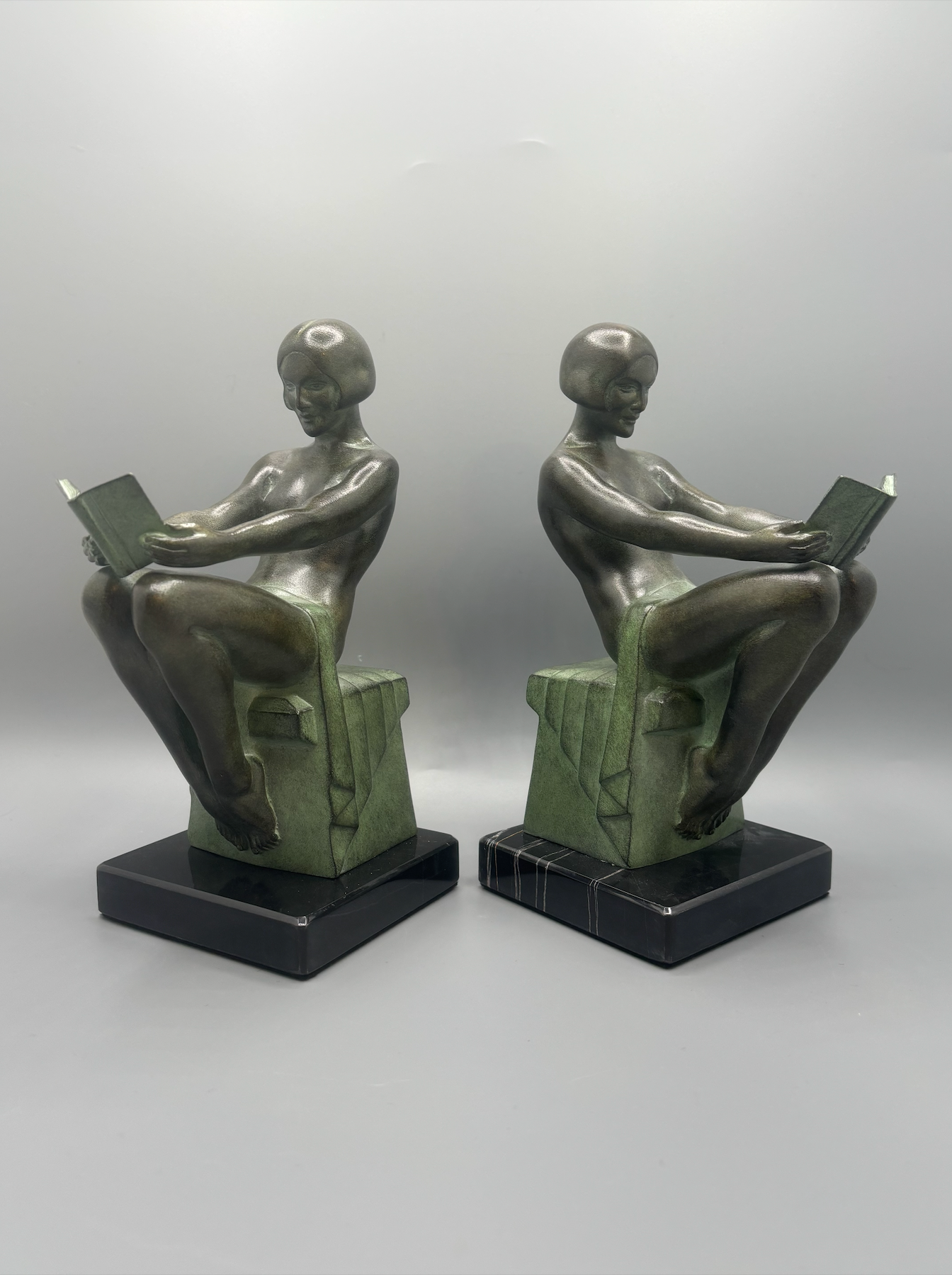 Paire de serre livres "Délassement" Max Le Verrier