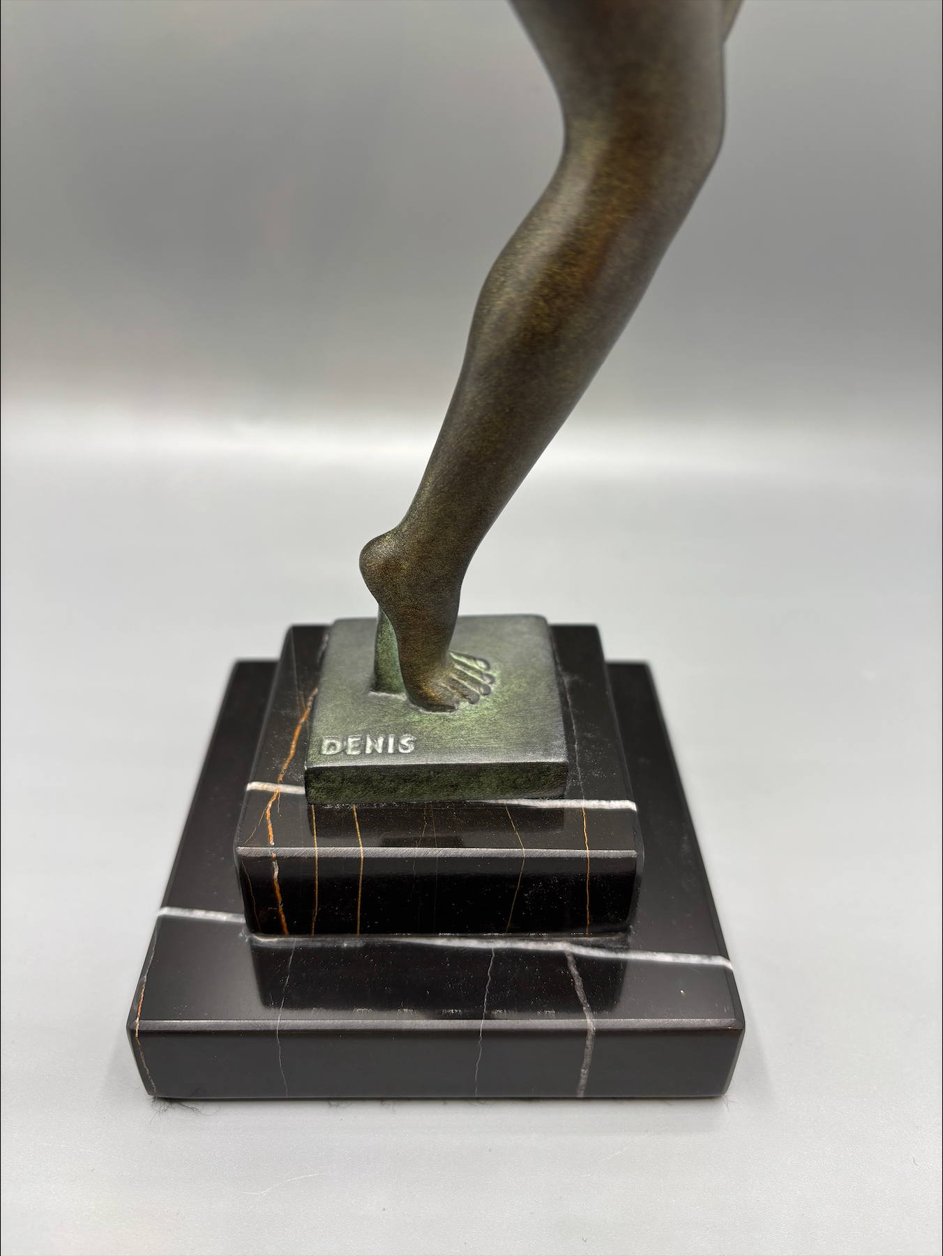 Sculpture "Danseuse aux boules" Denis