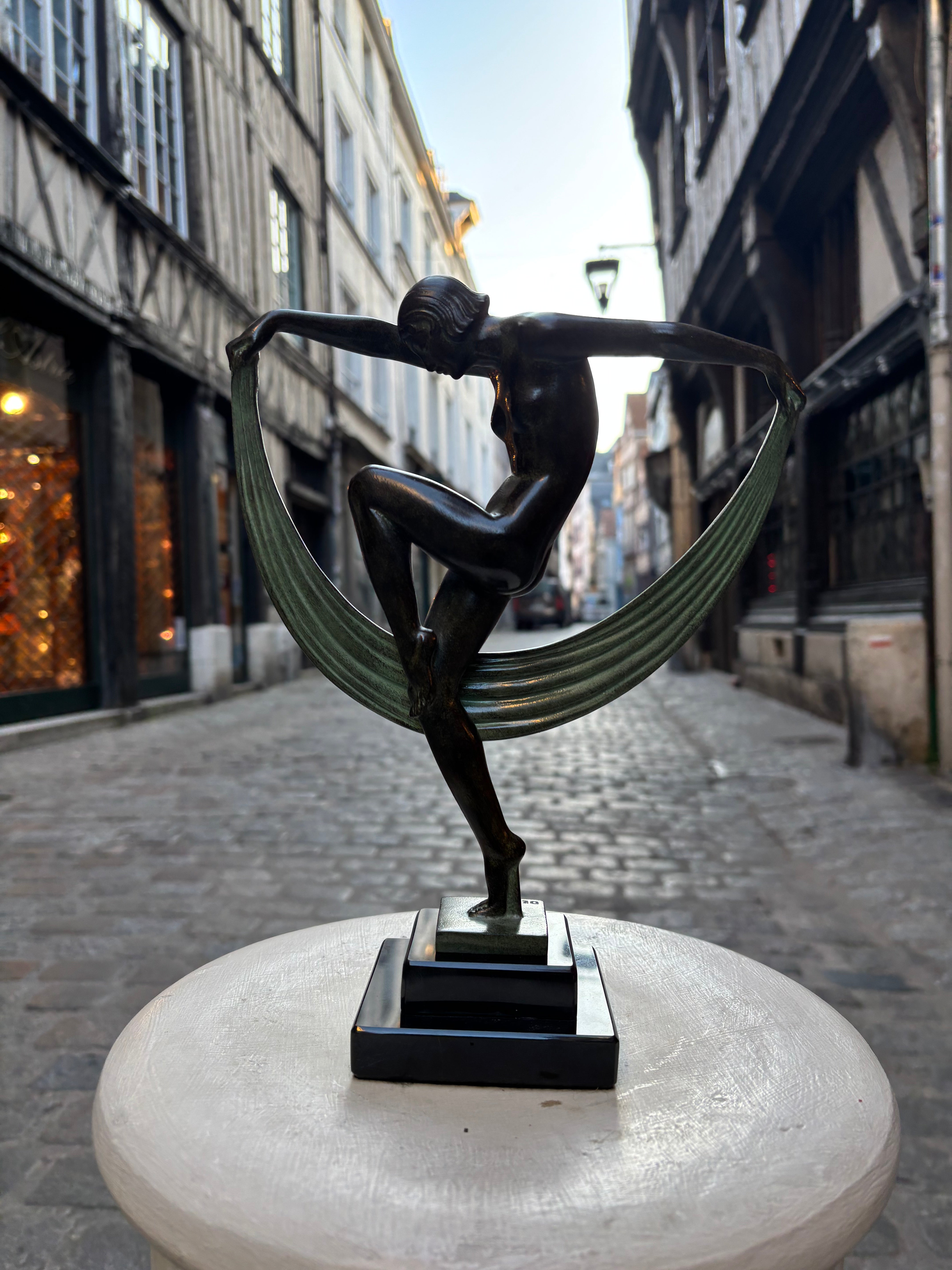 Sculpture "Folie" Denis