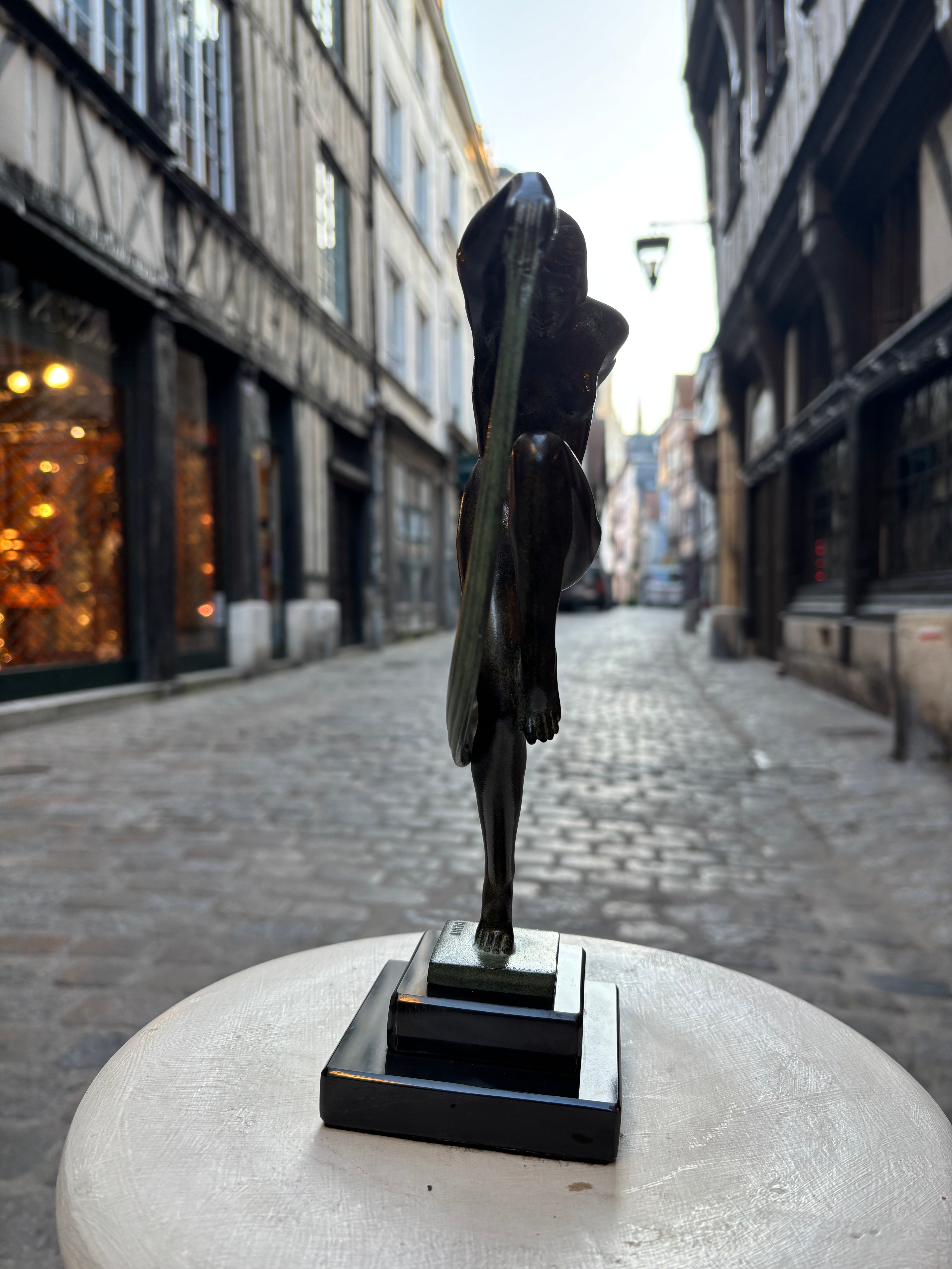 Sculpture "Folie" Denis
