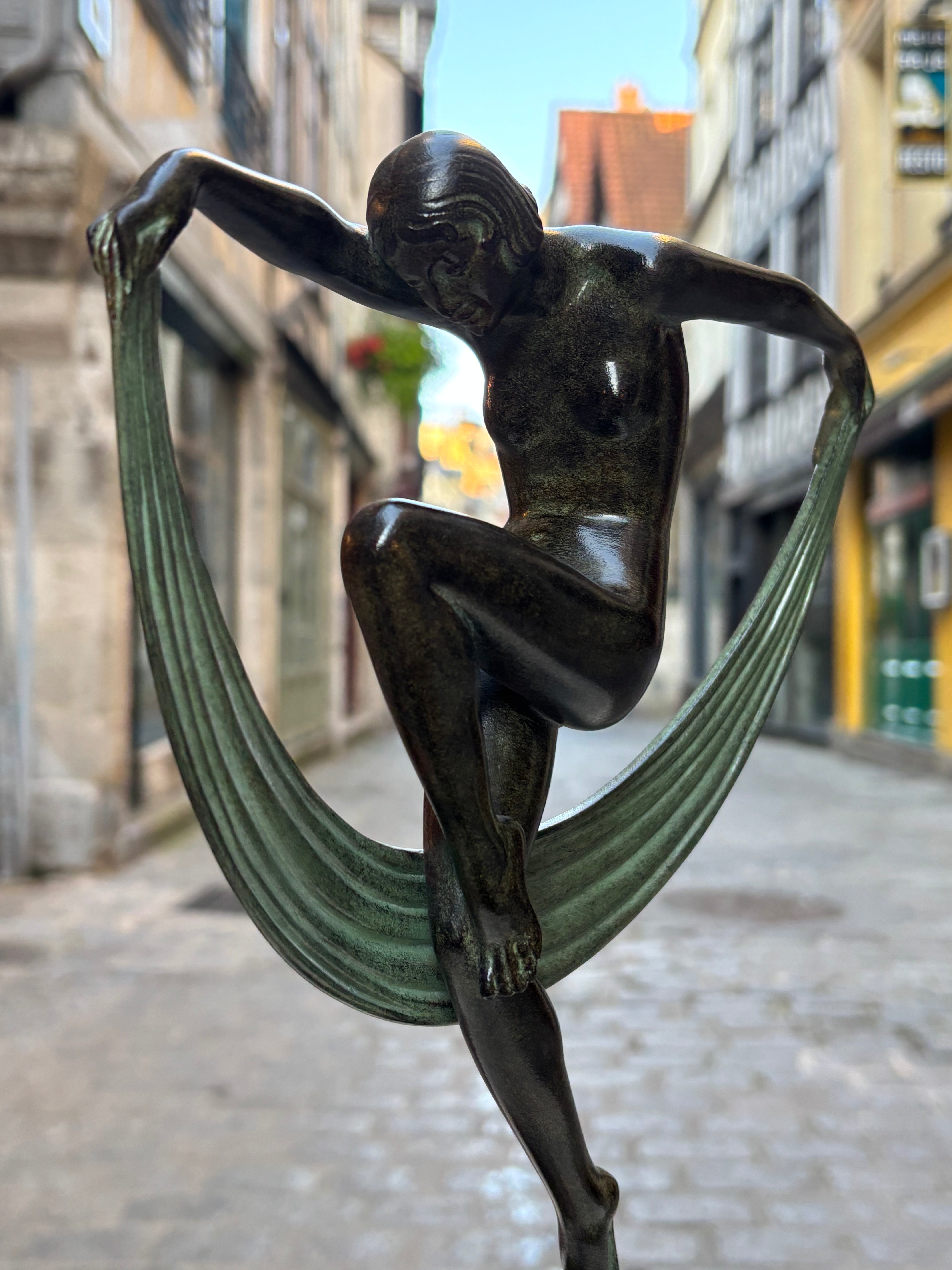 Sculpture "Folie" Denis