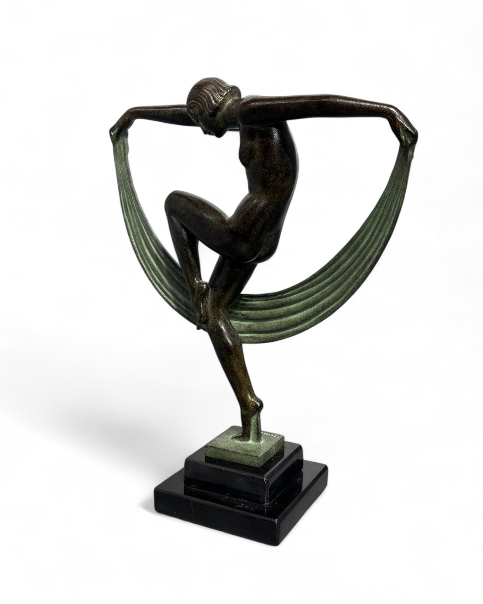 Sculpture "Folie" Denis, de style Art Déco avec cachet de fondeur Le Verrier.