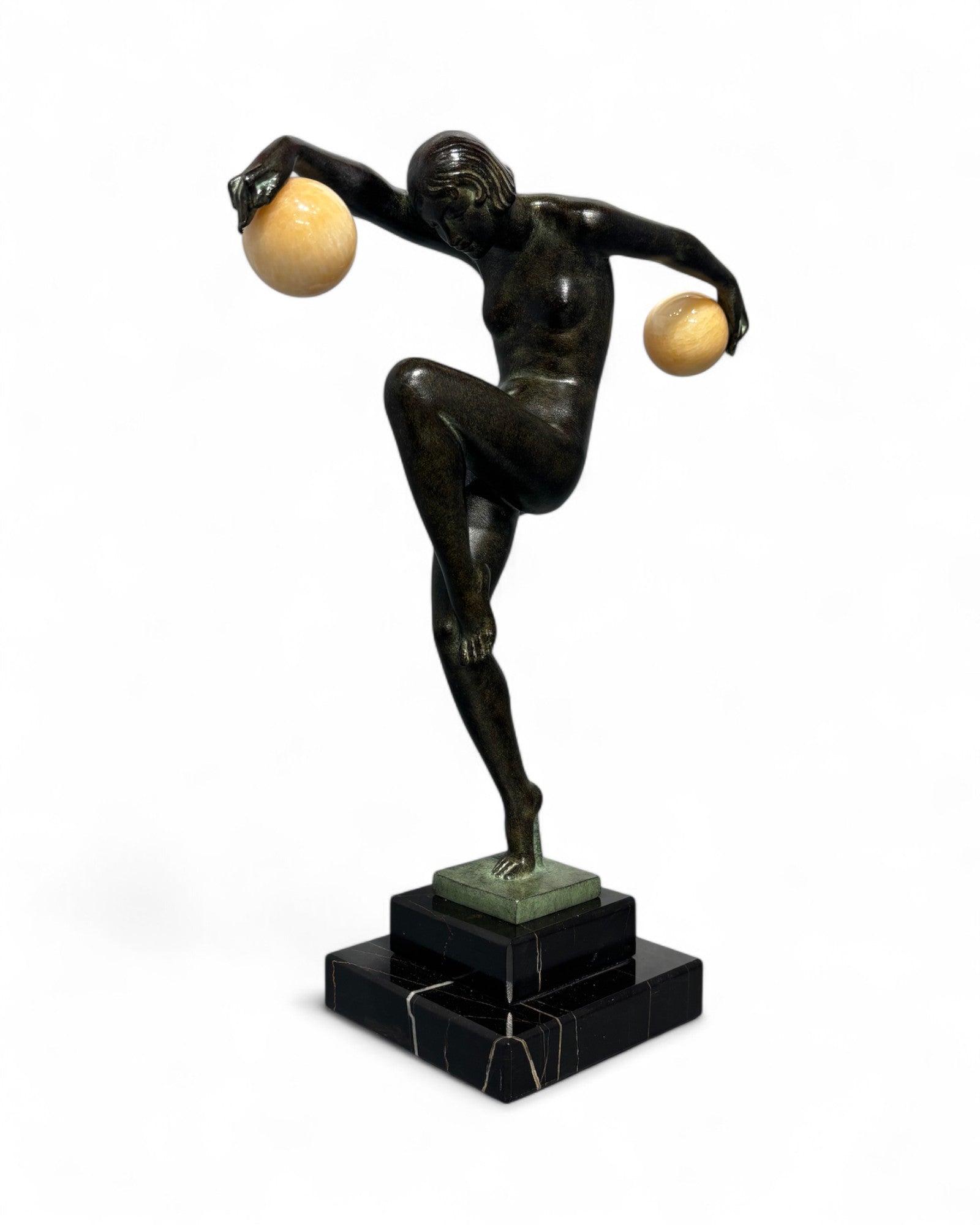 Sculpture "Danseuse aux boules" Denis