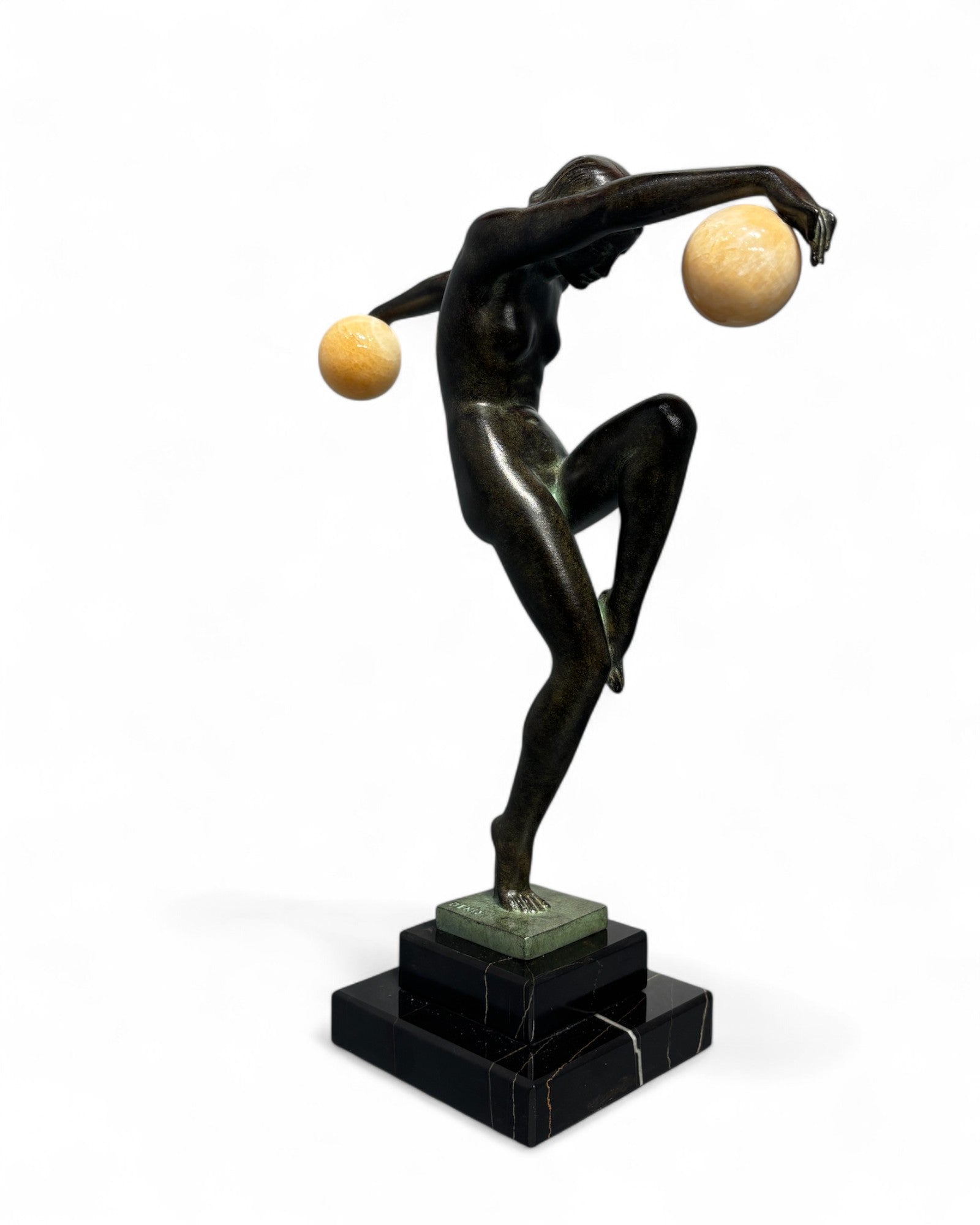 Sculpture "Danseuse aux boules" Denis