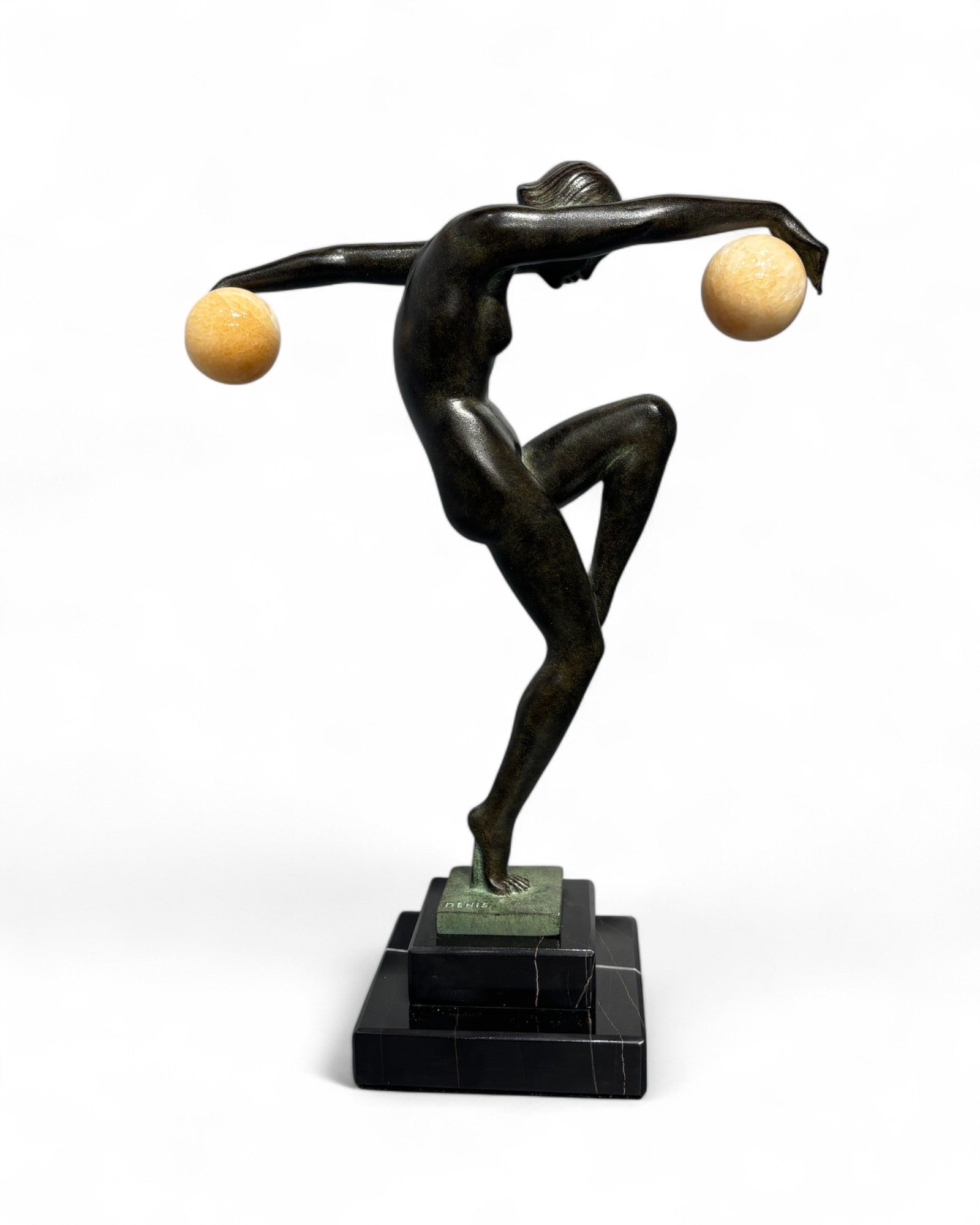 Sculpture "Danseuse aux boules" Denis